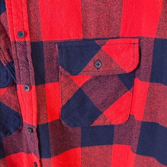 Aerie Red and Black flannel - Picture 4 of 5